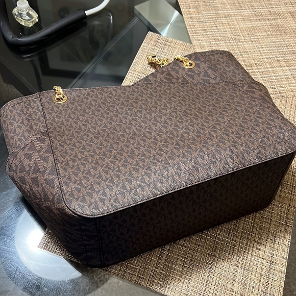 MICHEAL KORS bag - Picture 7 of 7